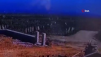 Otomobil üzüm bağına uçtu: 3 ölü...Feci kaza kamerada