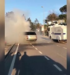 Lüks araca TOMA müdahale etti