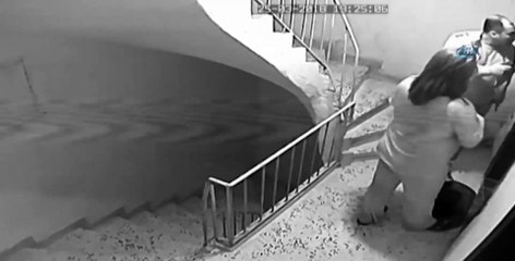 Trafik polisi, 6 aylık hamile kadına ve eşine saldırdı!