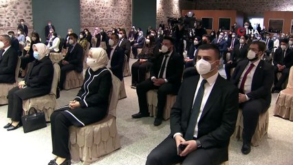 Cumhurbaşkanı Erdoğan: ”Dün Ukrayna Cumhurbaşkanı ile bir araya geldik. Rusya ve Ukrayna’nın aralarındaki anlaşmazlıkları barış yoluyla çözmeleri için gayret ediyoruz.”