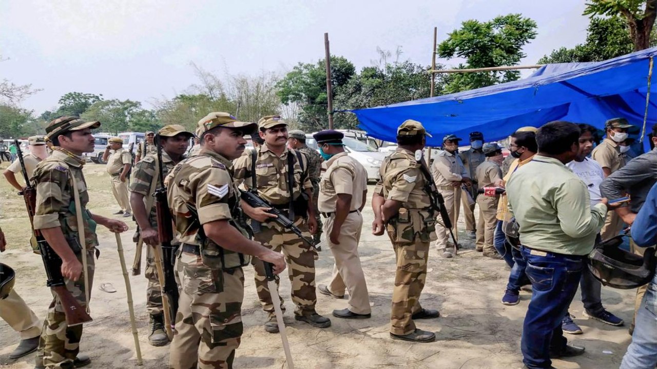 Bengal: How violence happened in Cooch Behar, g...