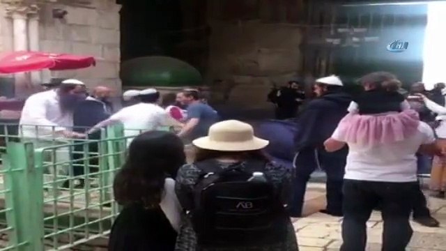 Siyonistlerden Mescid-i Aksa'ya baskın