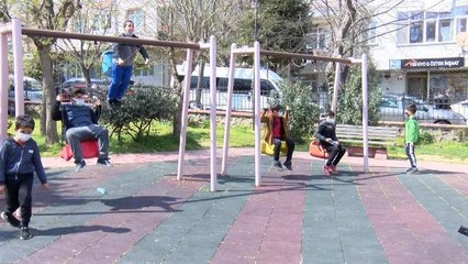Kağıthane'de sıcak havayı gören çocuklar parklara koştu