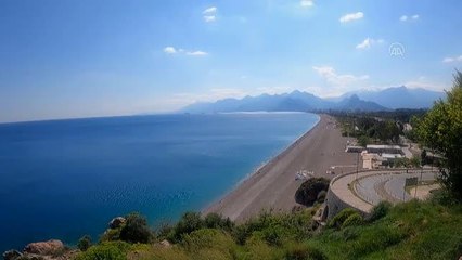 Turizm merkezlerinde sokağa çıkma kısıtlaması nedeniyle sessizlik hakim