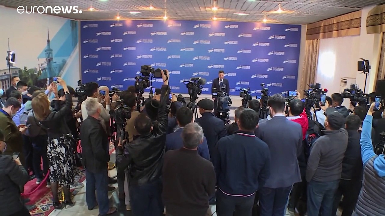 Referendum: Neue Verfassung und mehr Macht für Dschaparow