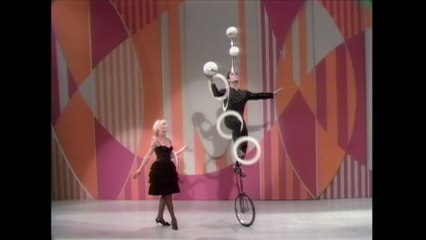 Montego - Juggler And Unicyclist (Live On The Ed Sullivan Show, December 31, 1967)