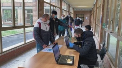 Los ecuatorianos en Roma votan entre estrictas medidas anticontagio