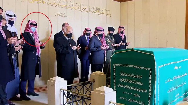 Elszívta a békepipát a jordán király és féltestvére