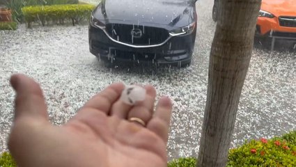 Hail of all sizes pours down across Florida