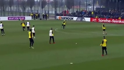 Usain Bolt'tan Dortmund antrenmanında müthiş gol