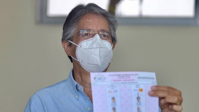 Lasso encabeza balotaje en elecciones presidenciales de Ecuador
