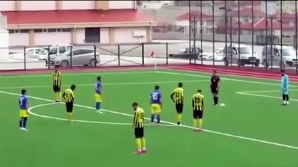 İstiklal Marşı okununca hakem maçı durdurdu