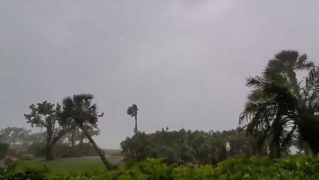 Powerful winds strike Florida as thunderstorms head southeast