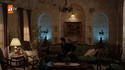 Miran anne sütünü mikrodalgaya attı - Hercai 67. Bölüm