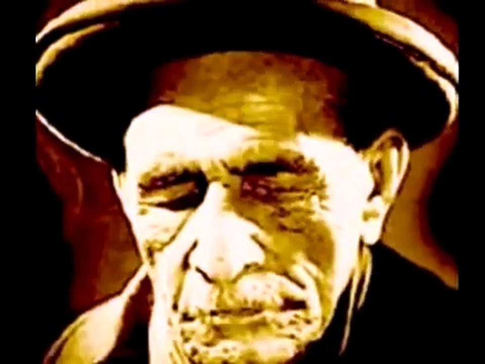 İşte Aşık Veysel'in sesinden son şiiri! Gelmez yola gidiyorum