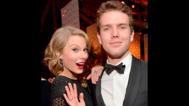 Happy National Siblings Day 2021! Here Are Celebrities With Siblings You | Moon TV News