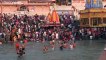 شاهد: حشود من الهندوس تحج إلى نهر غانج للاستحمام "المقدس" رغم تفشي كورونا