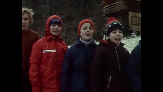 Clip de la chanson Noël 70 , interprétée par Les Poppys - 1970