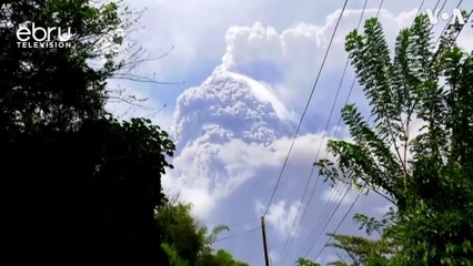 St Grenadine Volcano Erupts