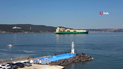Nijerya’dan yola çıkan doğalgaz gemisi Çanakkale Boğazı'ndan geçti