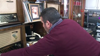 Odasını sanat evine çevirdi, kimseye dokundurtmuyor