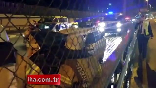 Metrobüs durağı önünde panik!