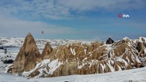 Beyaza Bürünen Kapadokya’da Kartpostallık Görüntüler