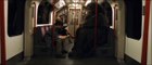 Scène coupée de Harry Potter à l'École des Sorciers : Dans le métro (VO)