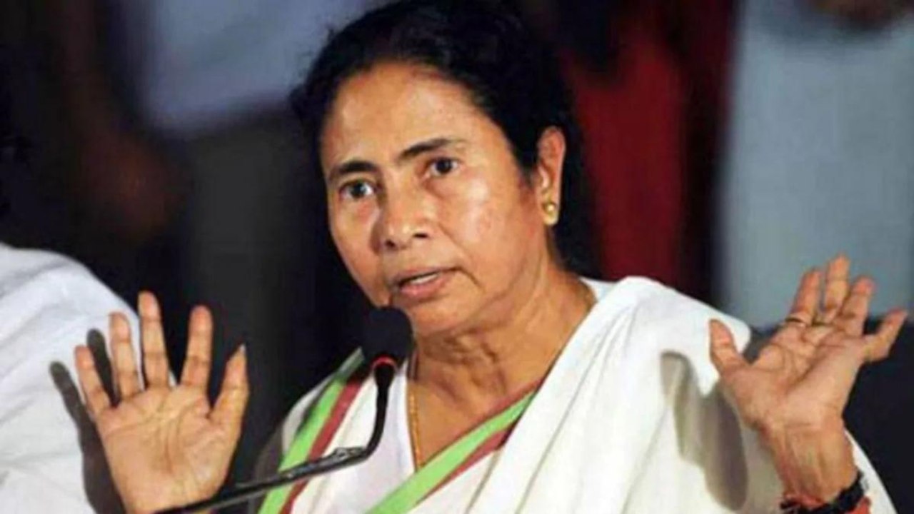 EC barred Mamata Banerjee from campaigning for 24 hours