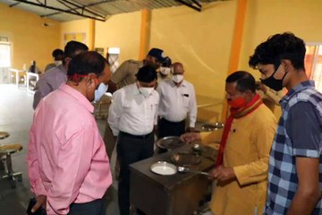 कलेक्टर ने किया दीनदयाल रसोई का निरीक्षण, बोले हर दिन खुलेगी रसोई