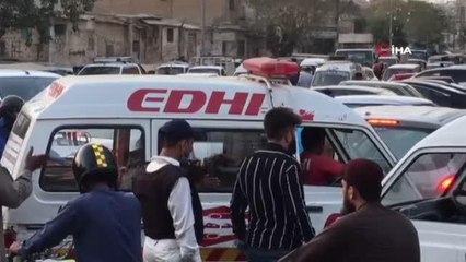 Pakistan'da Tahrik-i Lebbeyk Pakistan Partisi destekçileri sokağa indi, çıkan olaylarda 1 kişi öldü