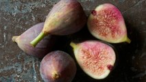 How to Bake With Fresh and Dried Figs