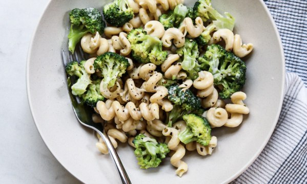 The 8 Pantry Staples to Keep on Hand for 3-Ingredient Dinners on a Whim