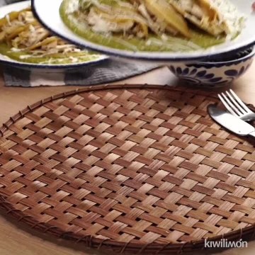 Enchiladas de Pollo con Mole Verde