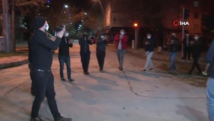 Elazığ'da klarnetli, davullu sosyal mesafeli sahur halayı