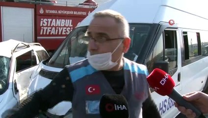 Esenyurt’ta işçi servisi ile hafif ticari araç çarpıştı: 8 yaralı