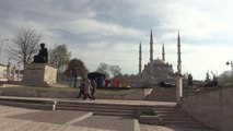 Yoğun bakım doluluk oranı en yüksek illerden Edirne'de vatandaşlar 