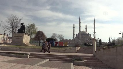 Yoğun bakım doluluk oranı en yüksek illerden Edirne'de vatandaşlar "eş-dost" ziyaretleri yapanlara sitem ediyor