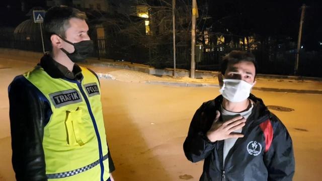 Kısıtlamada alkollü yakalandı, kanundan ve polisten kaçış yok diyerek polis memuruna sarıldı