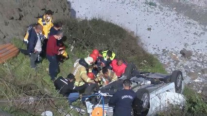 SARIYER GARİPÇE'DE OTOMOBİL UÇURUMA YUVARLANDI- 1