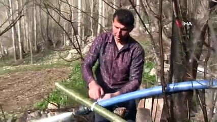 Mersin’den Geldi Kato’daki Yaylasına Yerleşti, Kendi Elektriğini Üretti