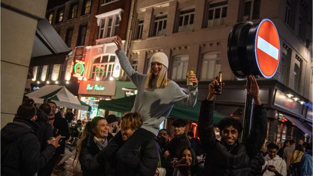 UK Celebrates Reopening of Pubs, But Is It Too Early? (1)