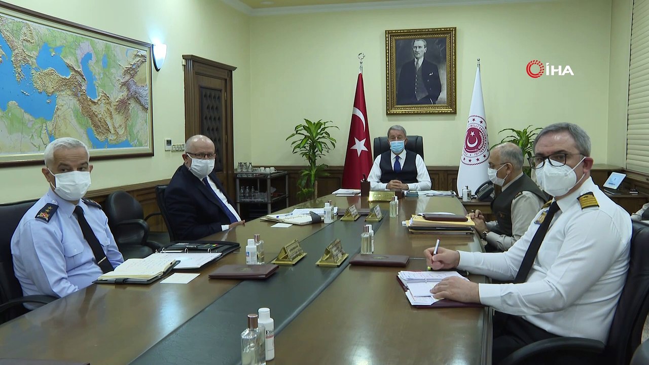 Bakan Akar: 'Biz her zaman söylediğimiz gibi uluslararası hukuk çerçevesinde toprak bütünlüğüne saygılı bir şekilde, barışçıl yollarla, Rusya ve Ukrayna arasındaki gerginliğin bir an önce bitmesinden yanayız'