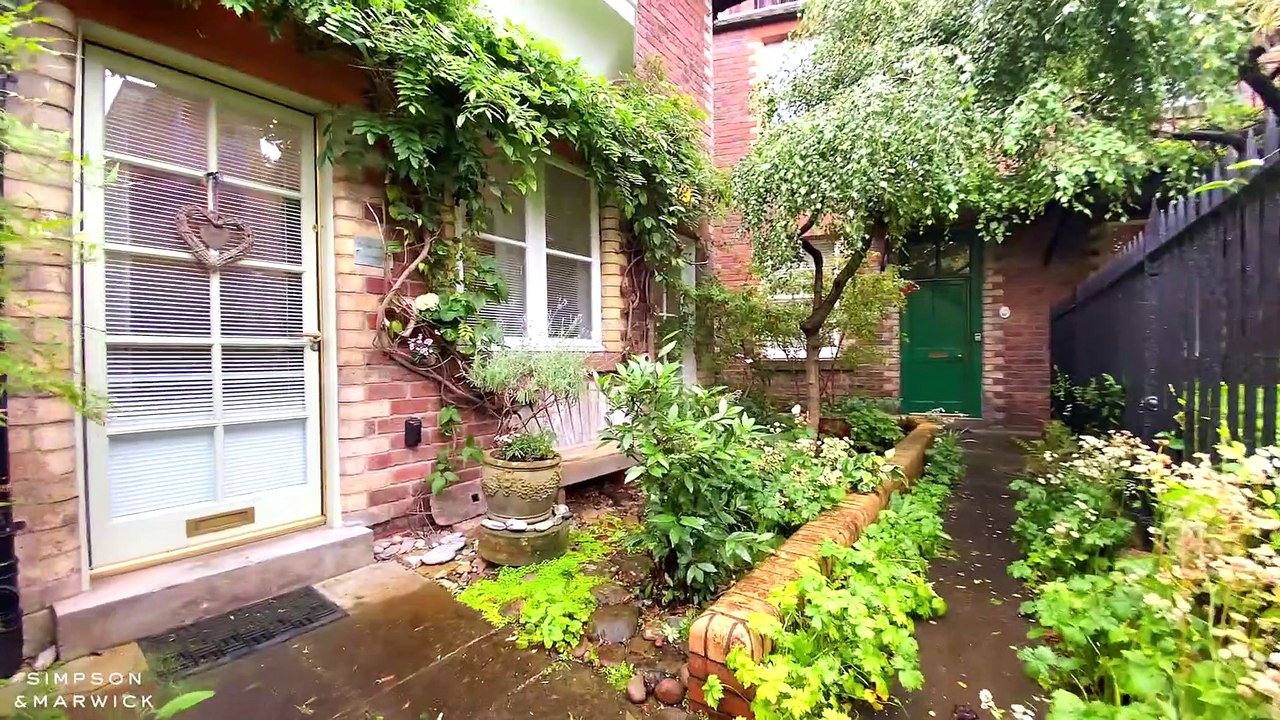 Watch this £295,000 Edinburgh property in the Grassmarket that's up for