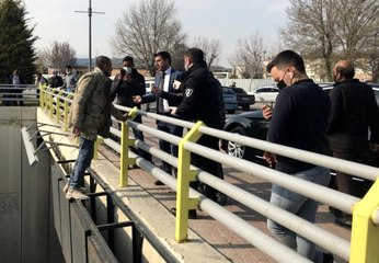 Çocuğunu göremediği iddiasıyla altıncı kez köprüden atlamaya çalıştı