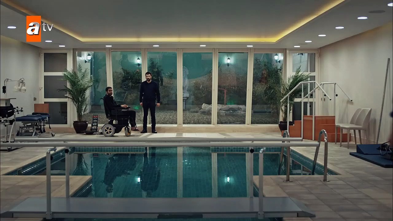 Hızır, Alpaslan'ı havuza attı