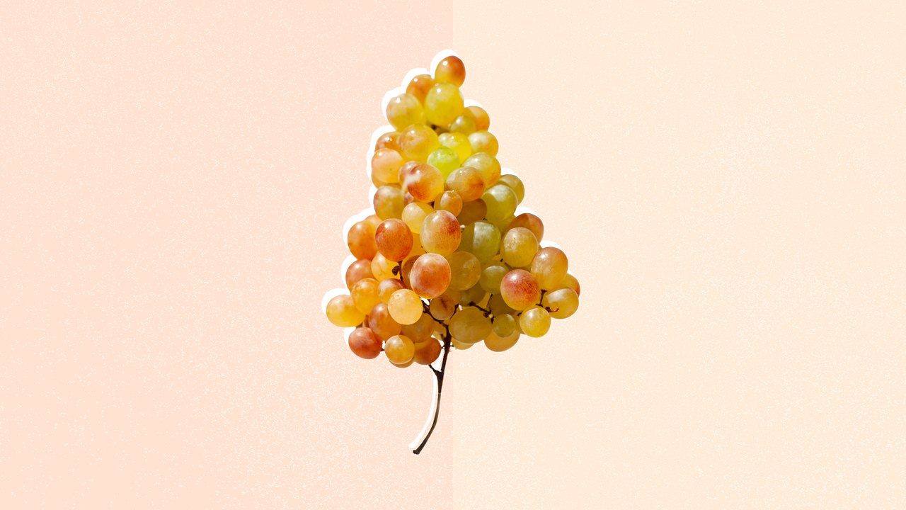 Trader Joe’s New Honey Pearl Grapes Taste Like Lychee—and We Can’t Wait