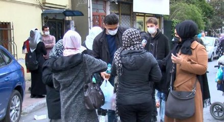 ORUÇ BABA TÜRBESİ'NDE SALGINA RAĞMEN İFTAR KALABALIĞI