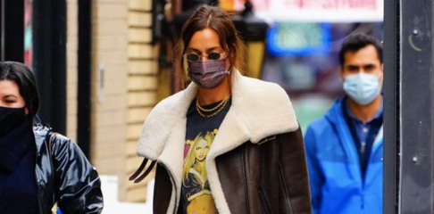 Irina Shayk Paid Tribute to Britney Spears with the Perfect Vintage T-Shirt