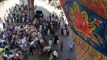 شاهد: أنصار حركة إسلامية متطرفة يغلقون طرقاً في باكستان 